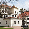 alt=