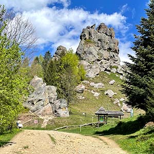  Територія історико-культурного заповідника Тустань 