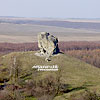  The natural monument, 17-meter-high stone which gave the name to the village
